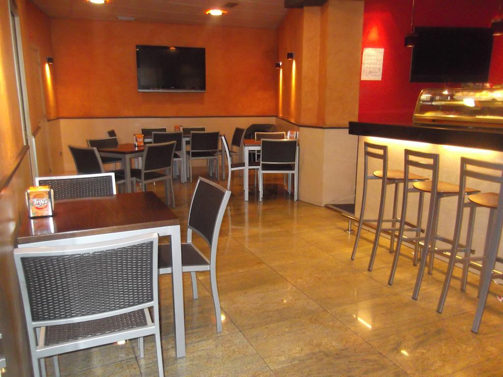 Hostal Cafeteteria Goya Barbastro Zewnętrze zdjęcie