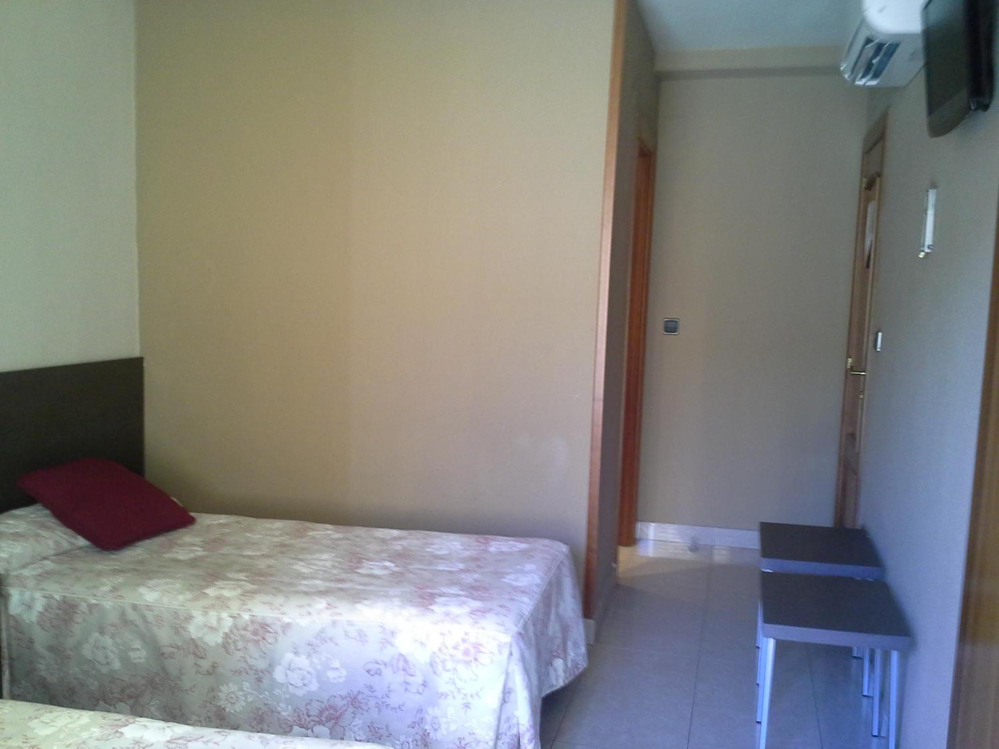Hostal Cafeteteria Goya Barbastro Pokój zdjęcie